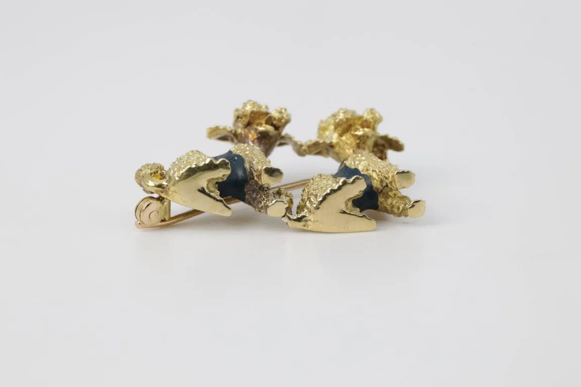 18k Yellow Gold Two Poodle Pin from Brazil (12.20g.)