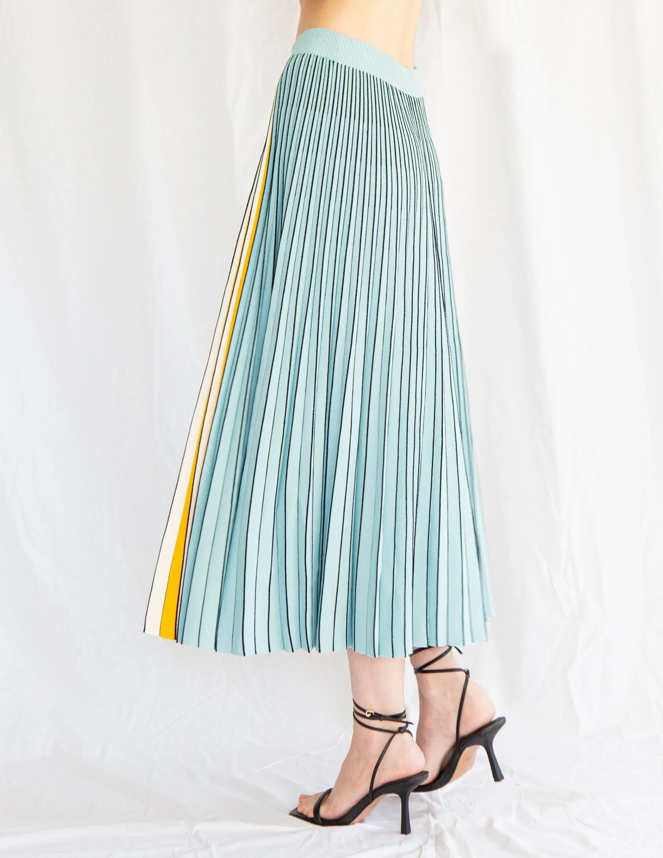 3D Knit Pleated Skirt in Sky Blue