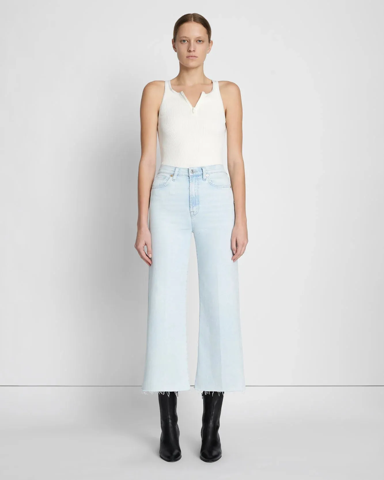 7 For All Mankind ‘Ultra HR Crop Jo/ W Hem’