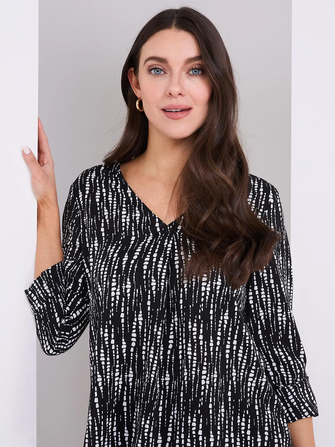 Abstract Print V-Neck Long Sleeve Popover Blouse