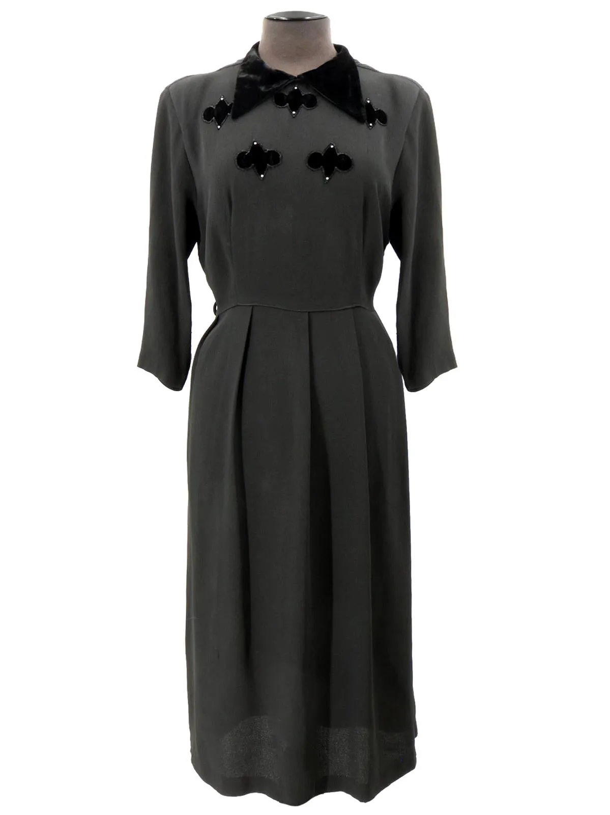 Black Crepe & Velvet 1940s Vintage Dress