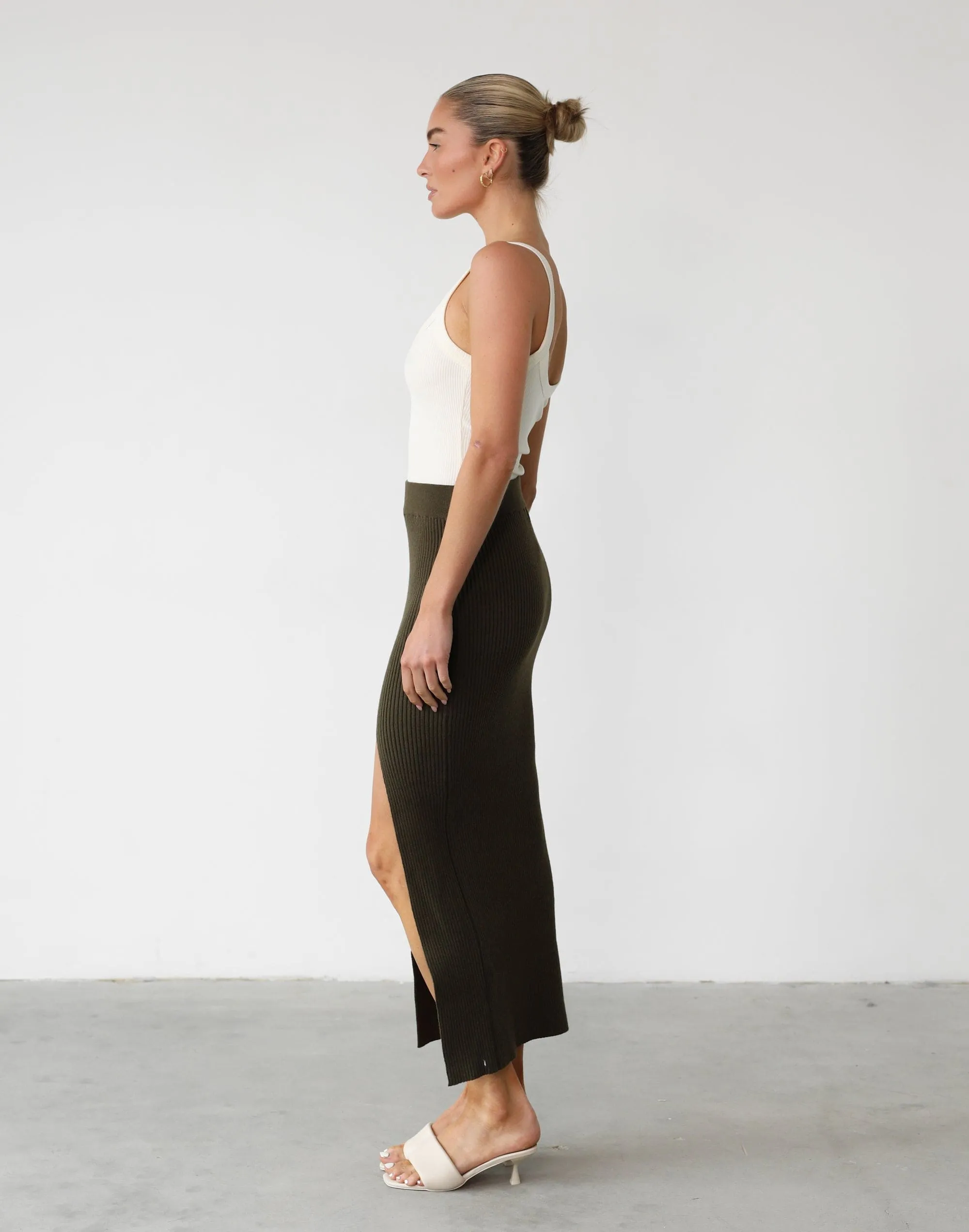 Esmie Maxi Skirt (Burnt Olive)