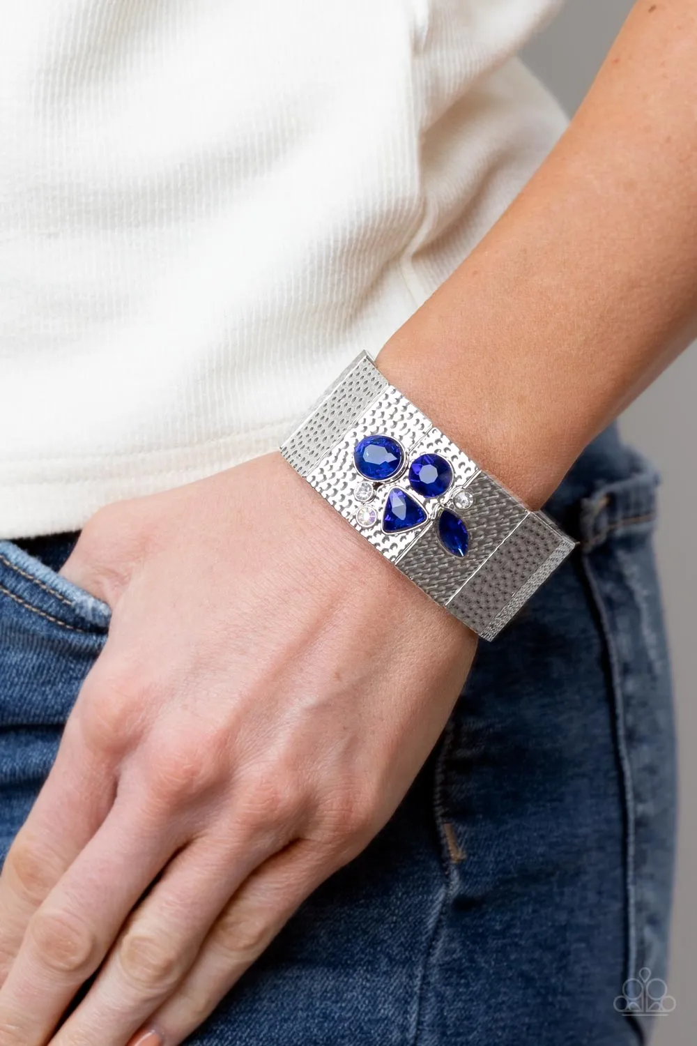 Flickering Fortune Blue-Bracelet