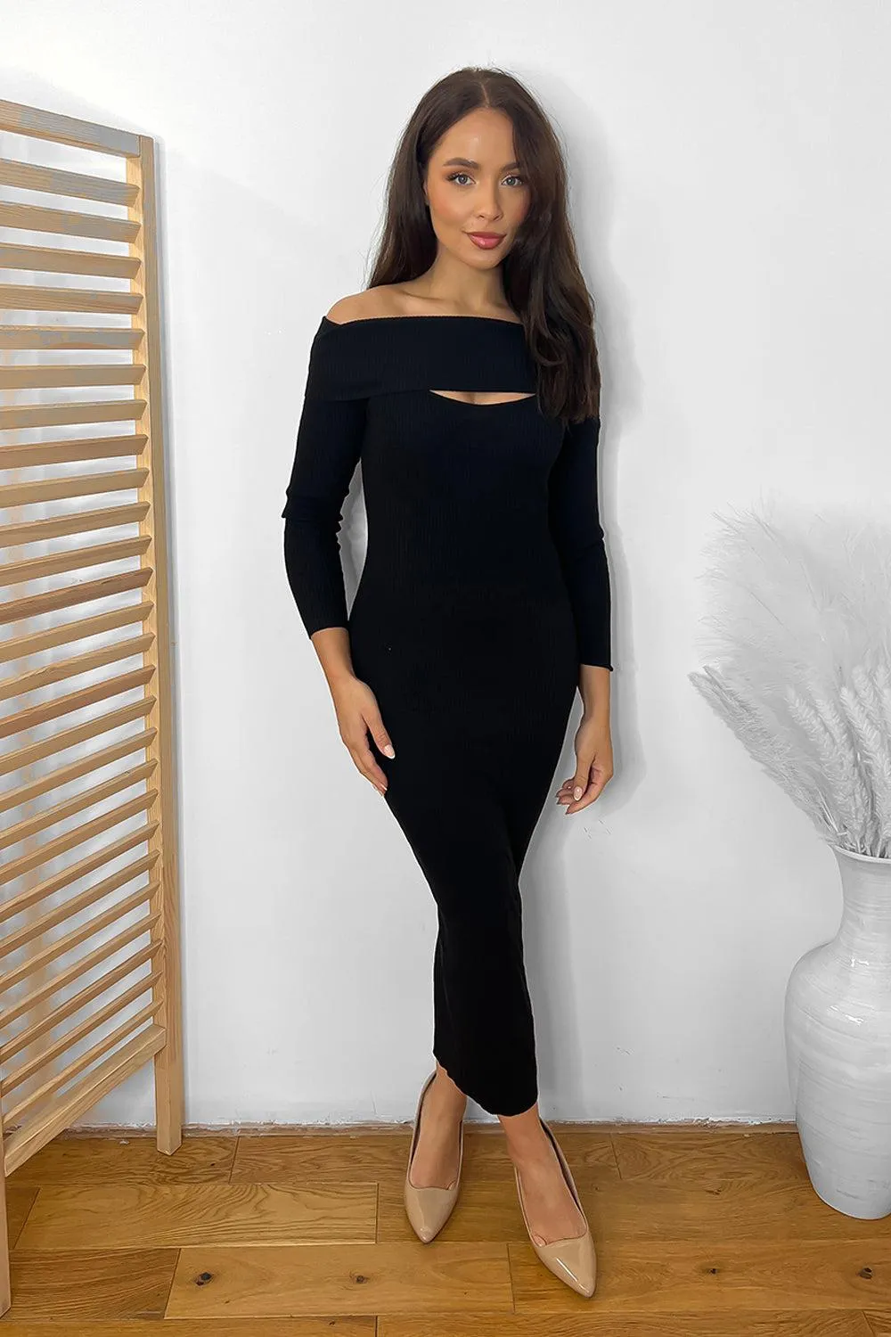 Loose Neck Cut Out Detail Knitted Midi Dress