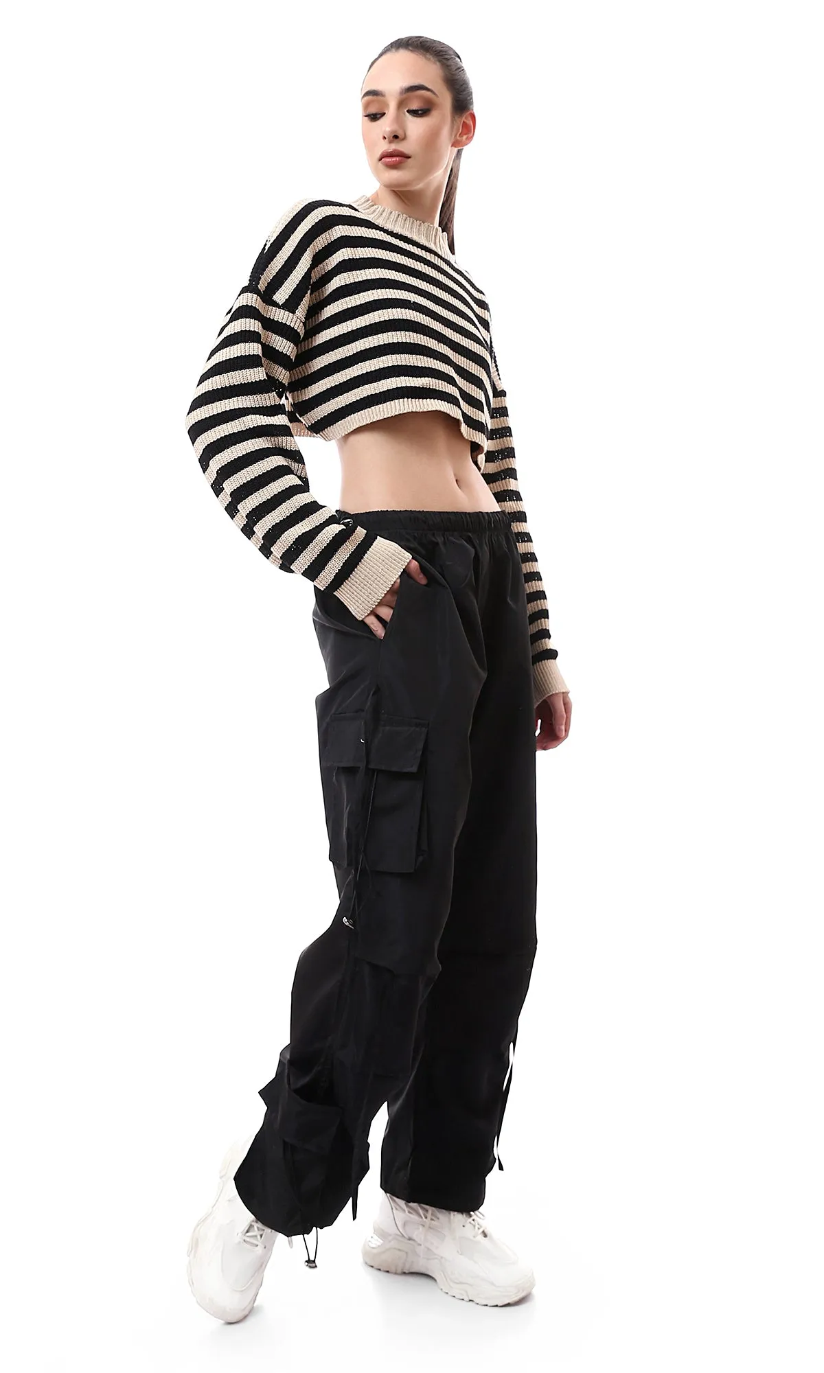 O172580 Beige & Black Stripes Knitted Cropped Pullover