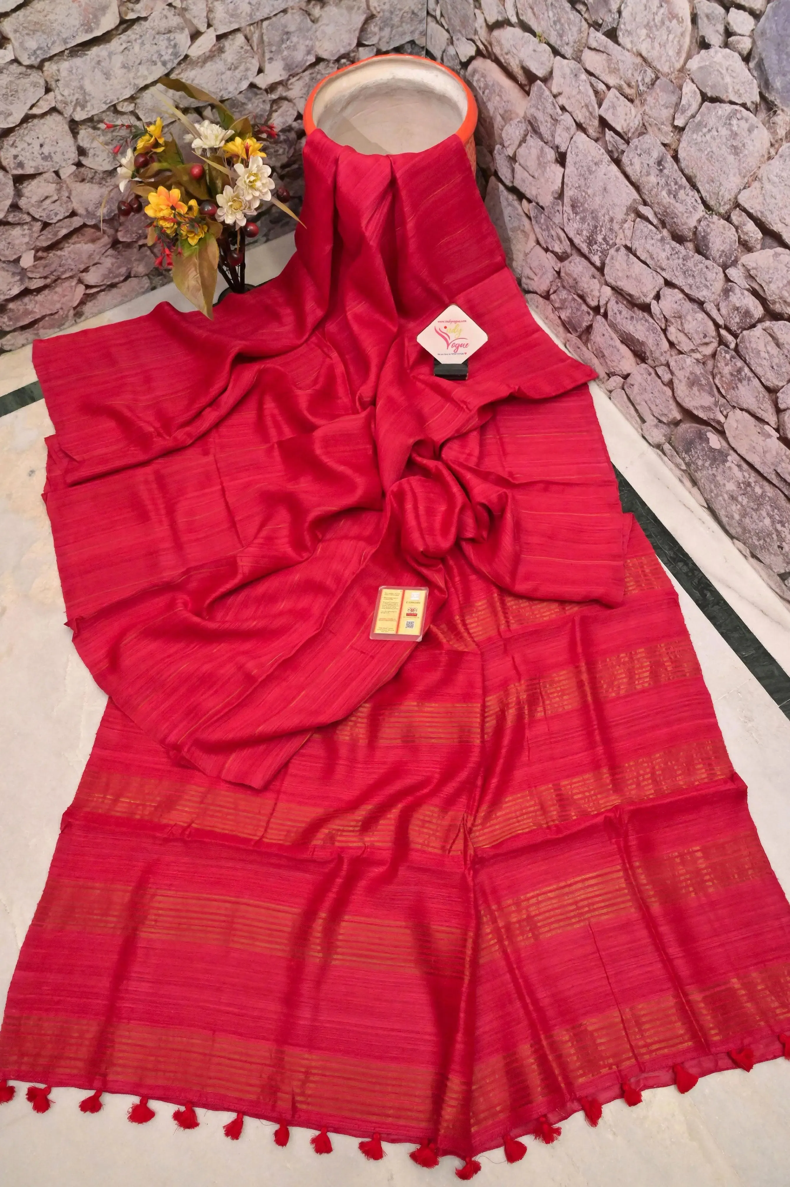 Red and Pink Color Pure Matka Silk Saree with Contrast Zari Embroidery Silk Blouse Piece