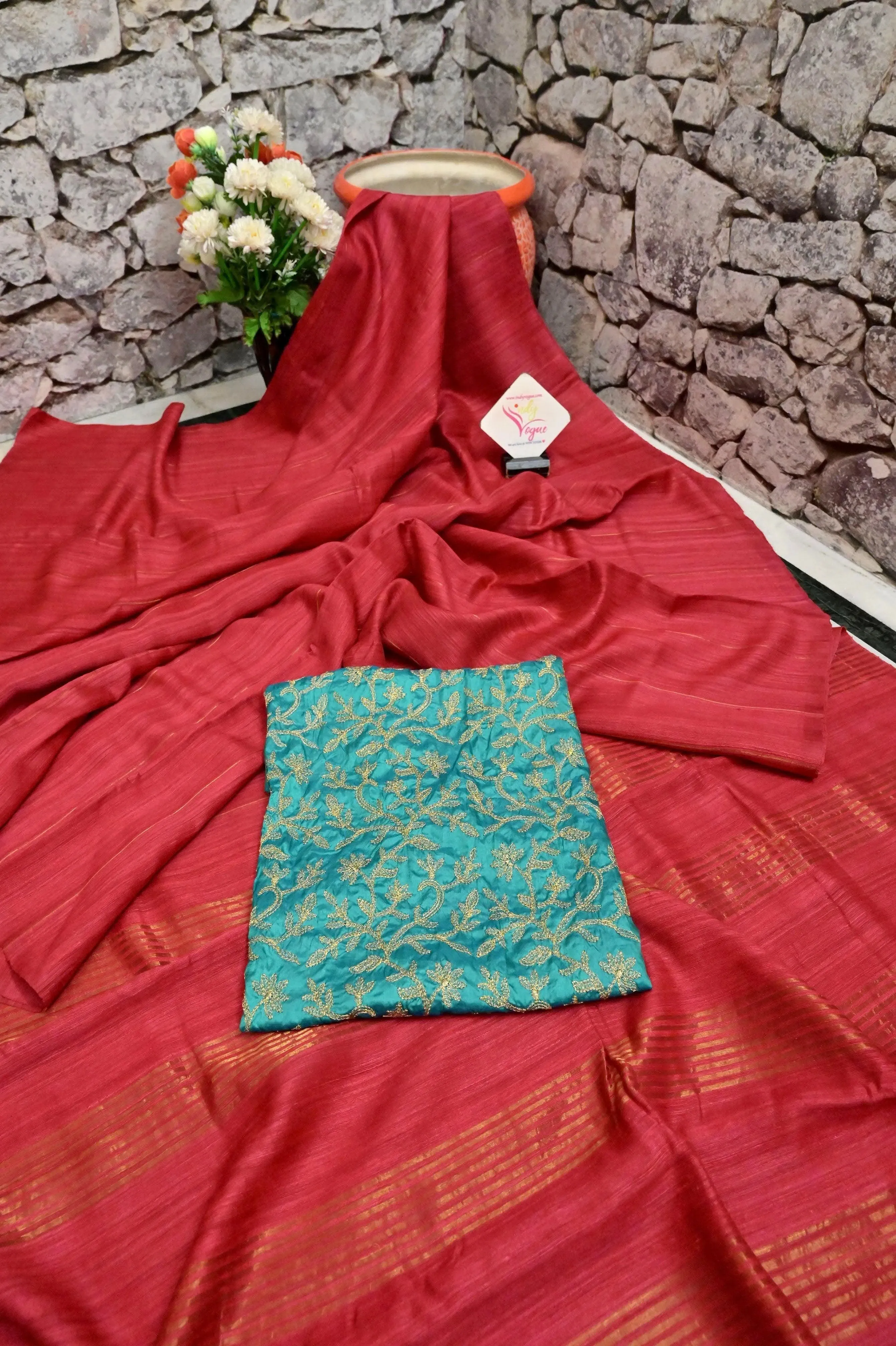 Red and Pink Color Pure Matka Silk Saree with Contrast Zari Embroidery Silk Blouse Piece