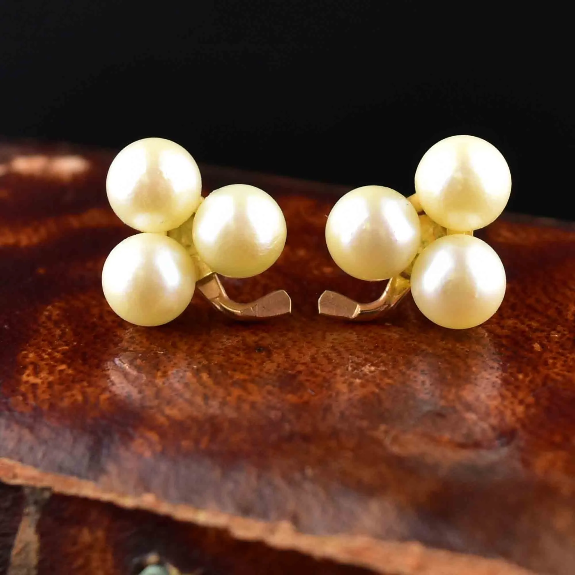 Vintage 14K Gold Pearl Clover Stud Earrings